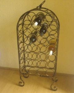 stalak za vino kovano gvožđe